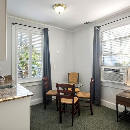 Kona Kai Oasis Bed & Breakfast Key West Dış mekan fotoğraf